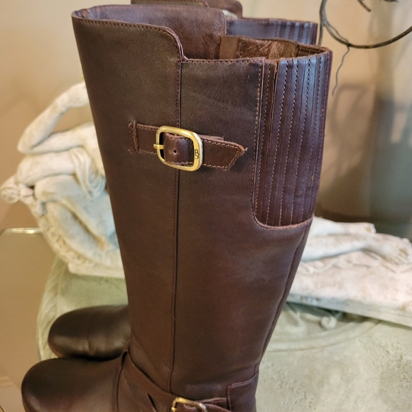 Ugg Australia Beryl Leather Riding Boots s/n 1005920 #387 - Picture 14 of 17